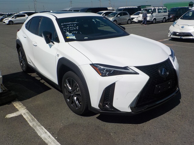 Lexus UX 2021