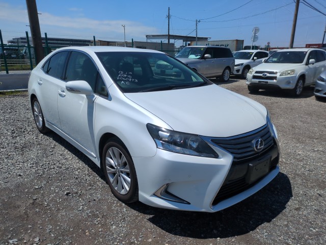 Lexus HS 2013