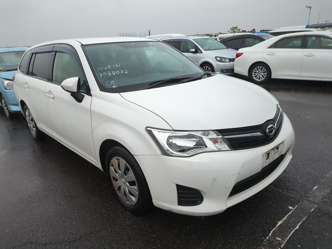 Toyota Corolla Fielder 2013