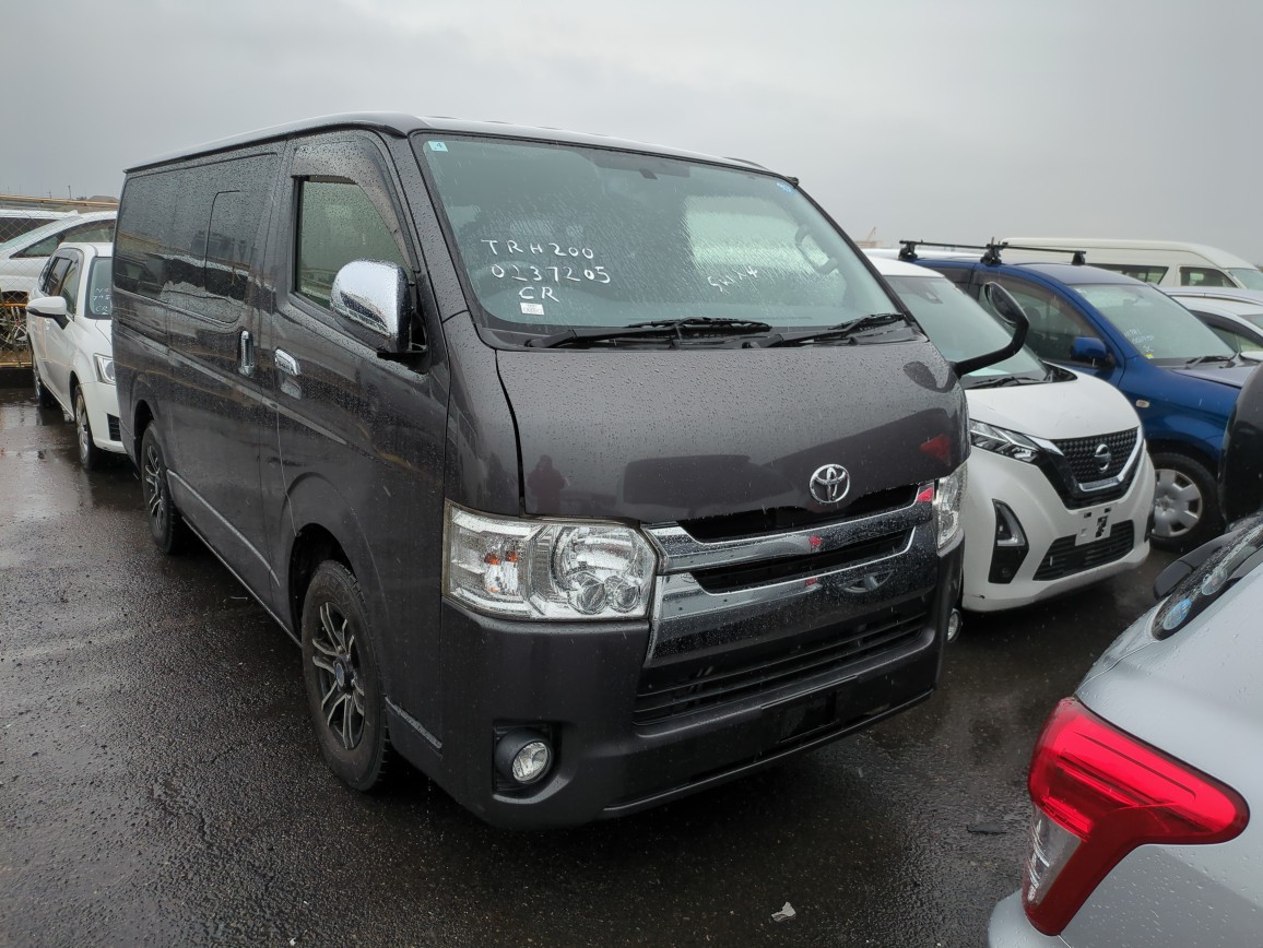 Toyota Regius Van 2016