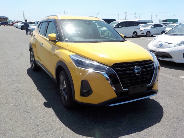 Nissan KICKS 2021