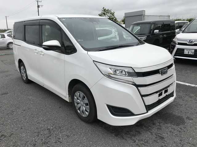 Toyota Noah 2018