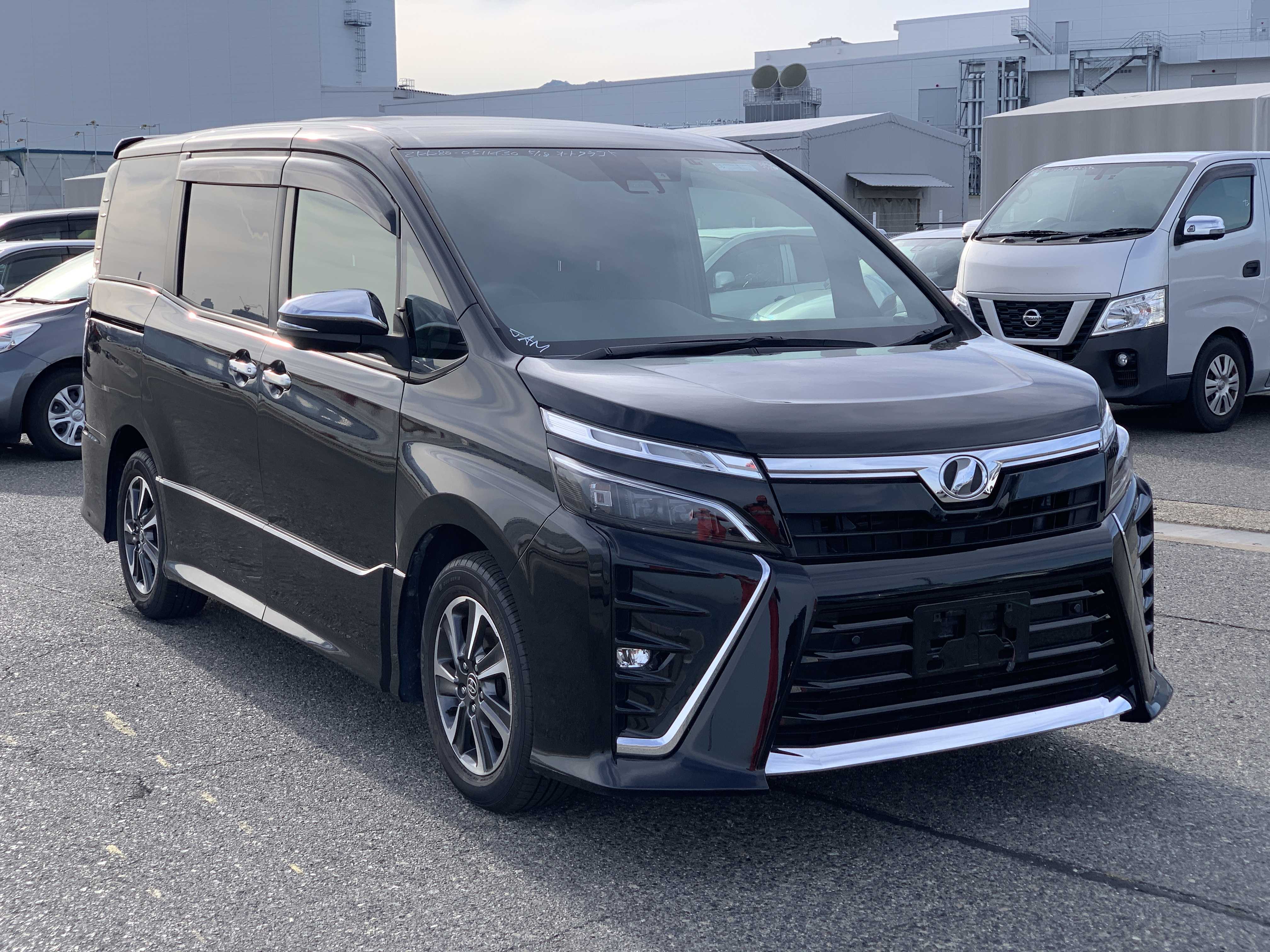 Toyota Voxy 2019