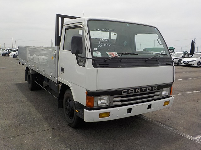 Mitsubishi Canter 1990