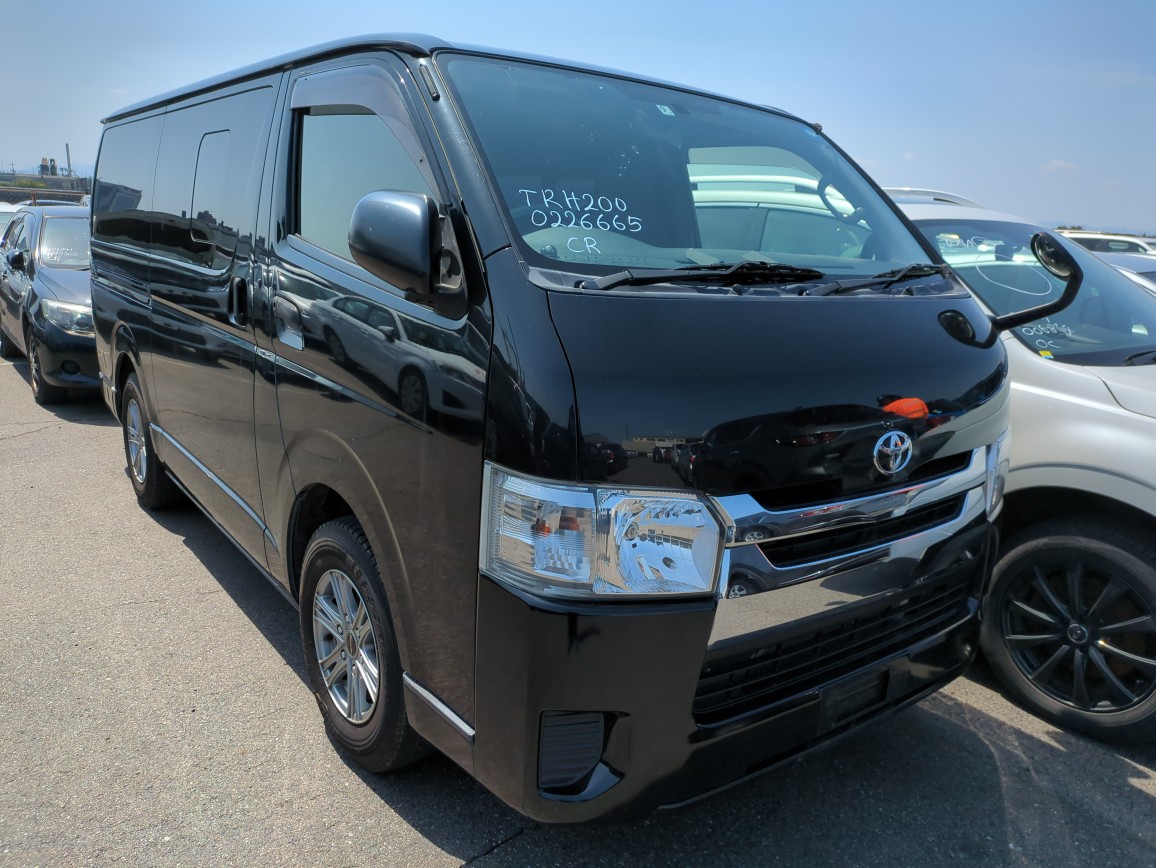 Toyota Hiace Van 2015