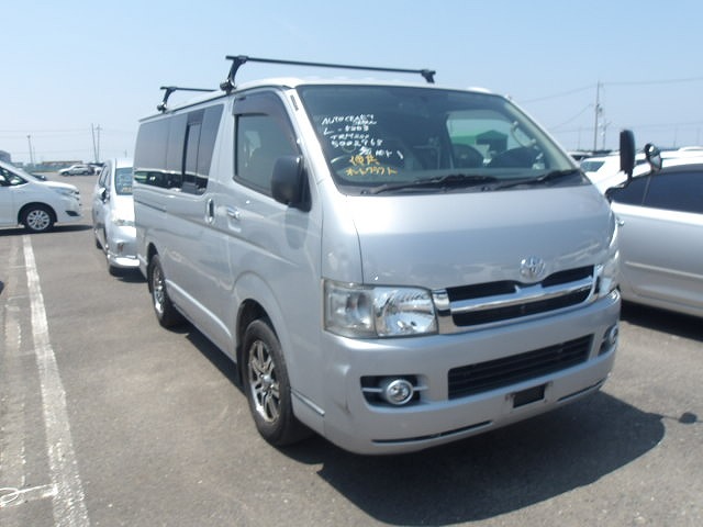 Toyota Hiace Van 2006