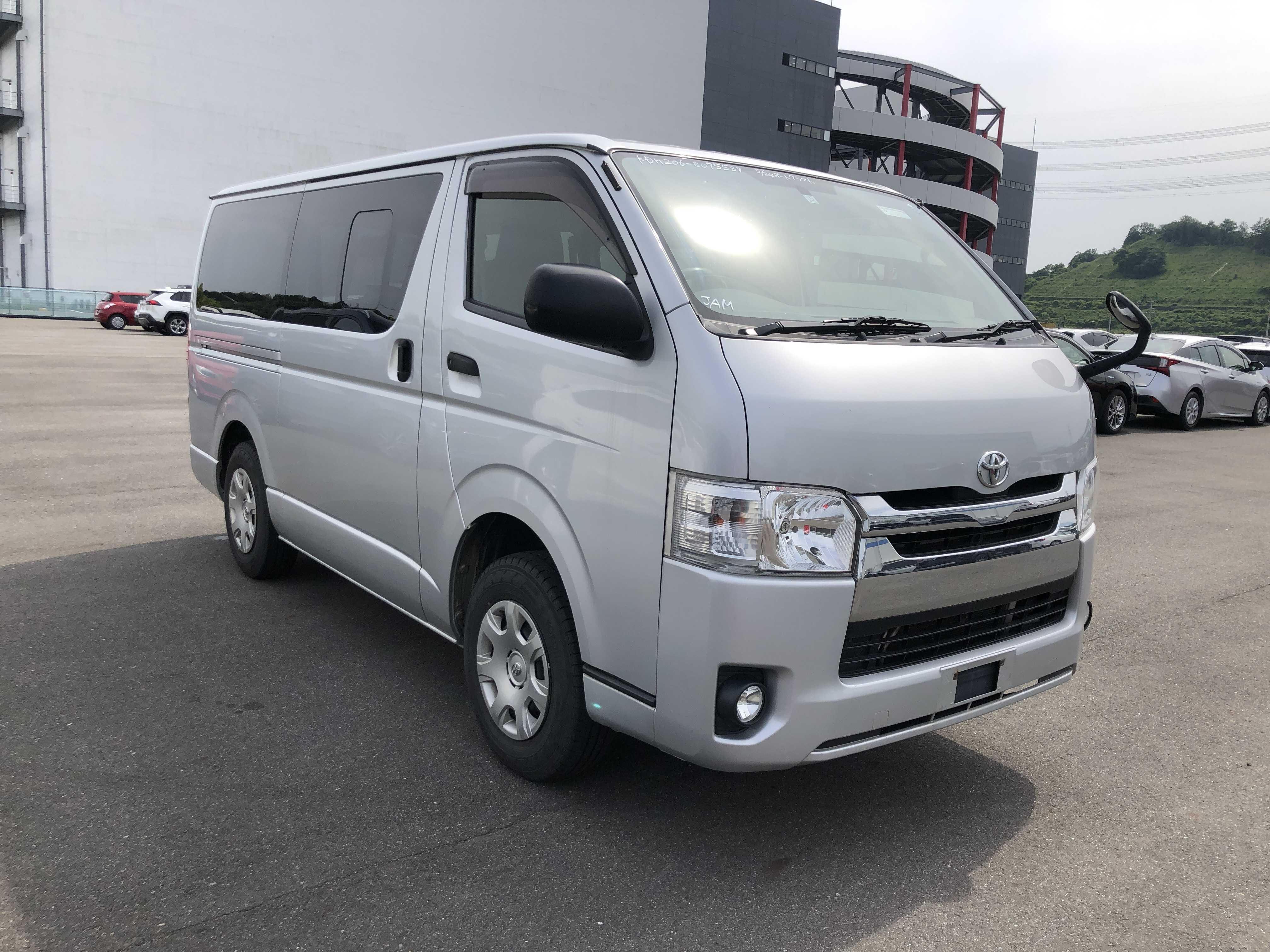 Toyota Regius Van 2014