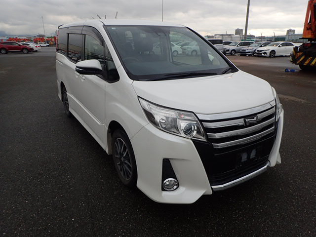 Toyota Noah 2016