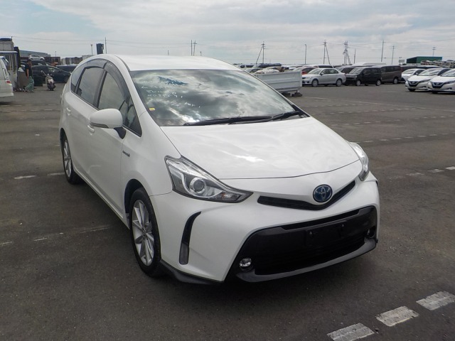 Toyota PRIUS ALPHA 2019