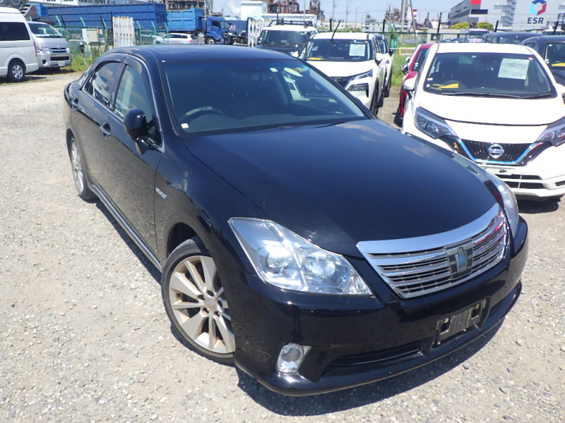 Toyota Crown Hybrid 2011