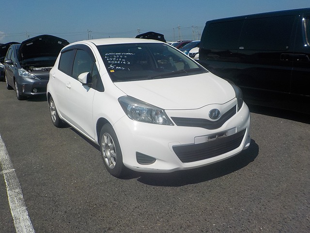 Toyota Vitz 2013