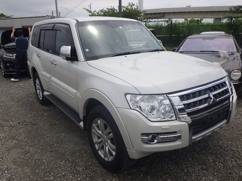 Mitsubishi Pajero 2016