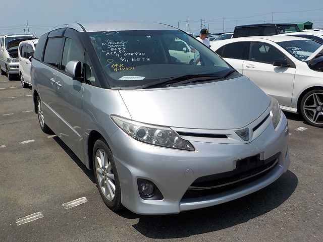 Toyota Estima 2011