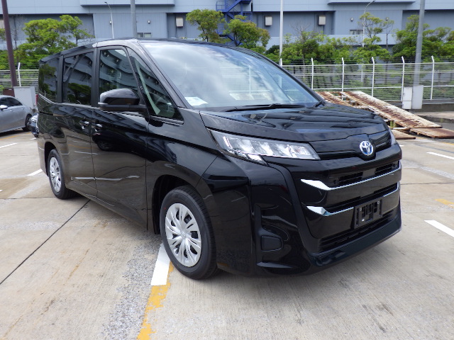 Toyota Noah 2024