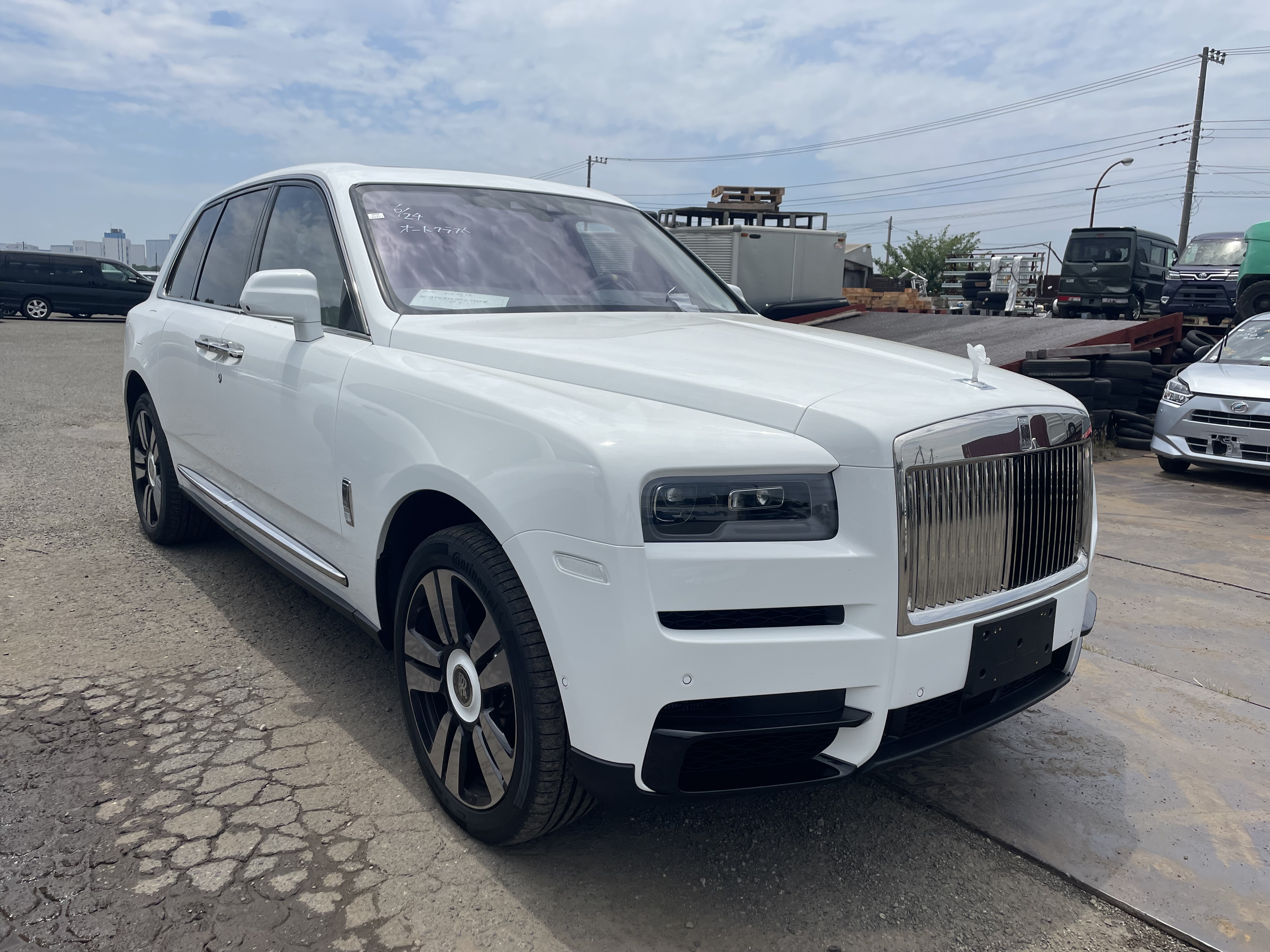 Rolls-Royce CULLINAN 2024