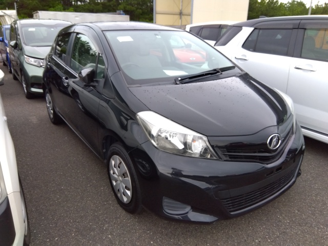 Toyota Vitz 2011