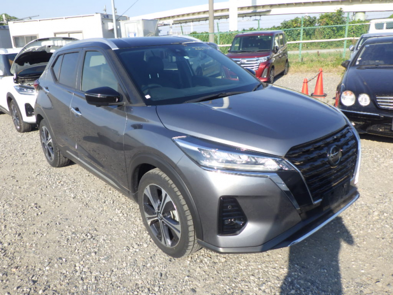 Nissan KICKS 2021