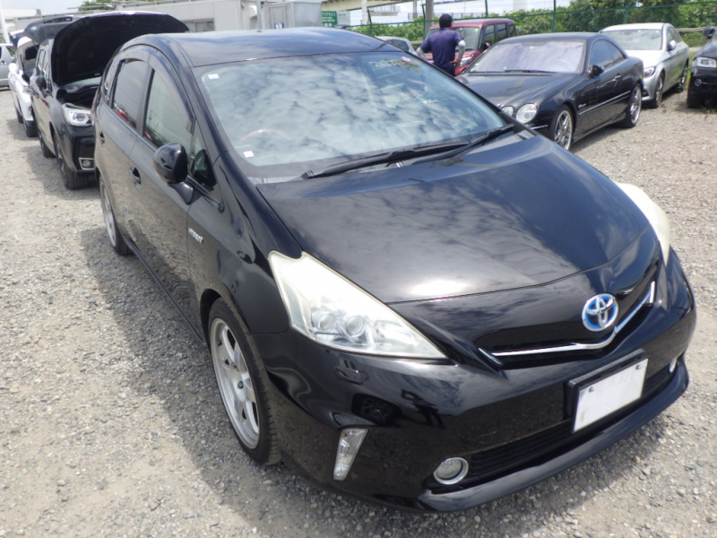 Toyota PRIUS ALPHA 2013