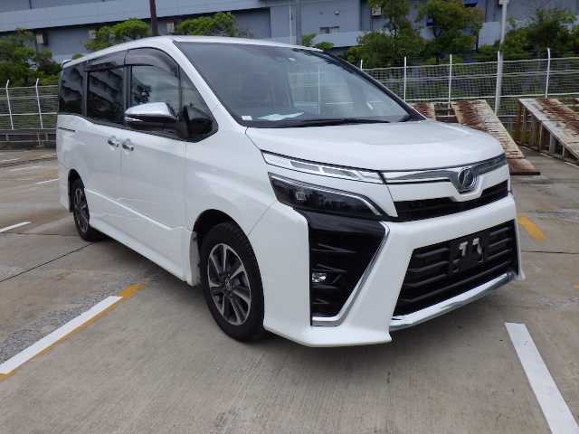 Toyota Voxy 2019