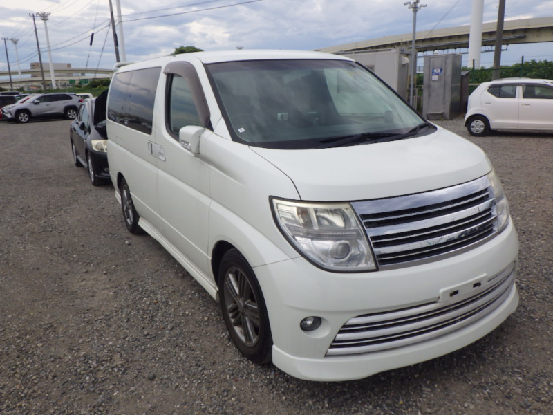 Nissan Elgrand 2006