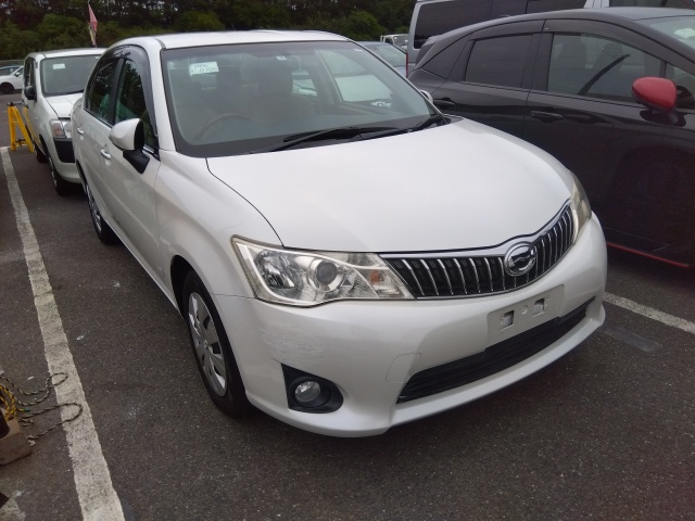 Toyota Corolla Axio 2013