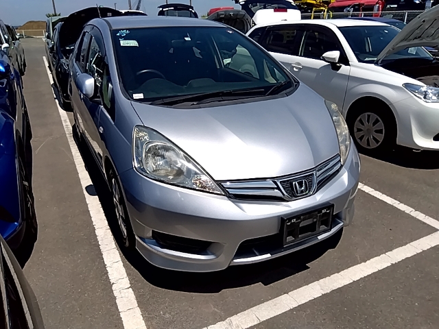 Honda Fit shuttle 2012