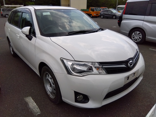 Toyota Corolla Fielder 2013