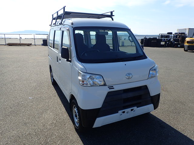 Toyota Pixis Van 2018