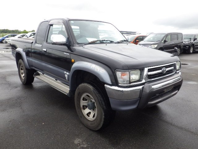 Toyota HILUX SPORTS PICK UP 2001