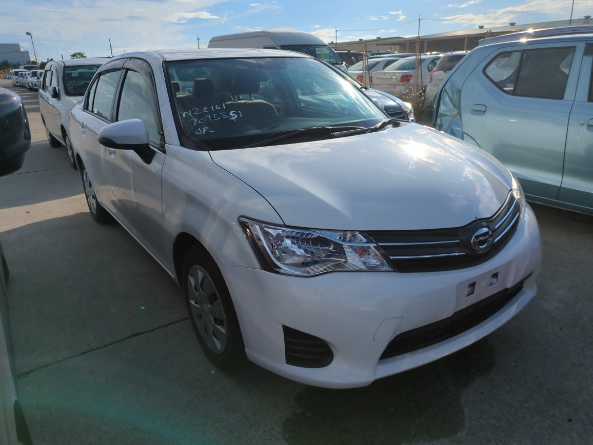 Toyota Corolla Axio 2014