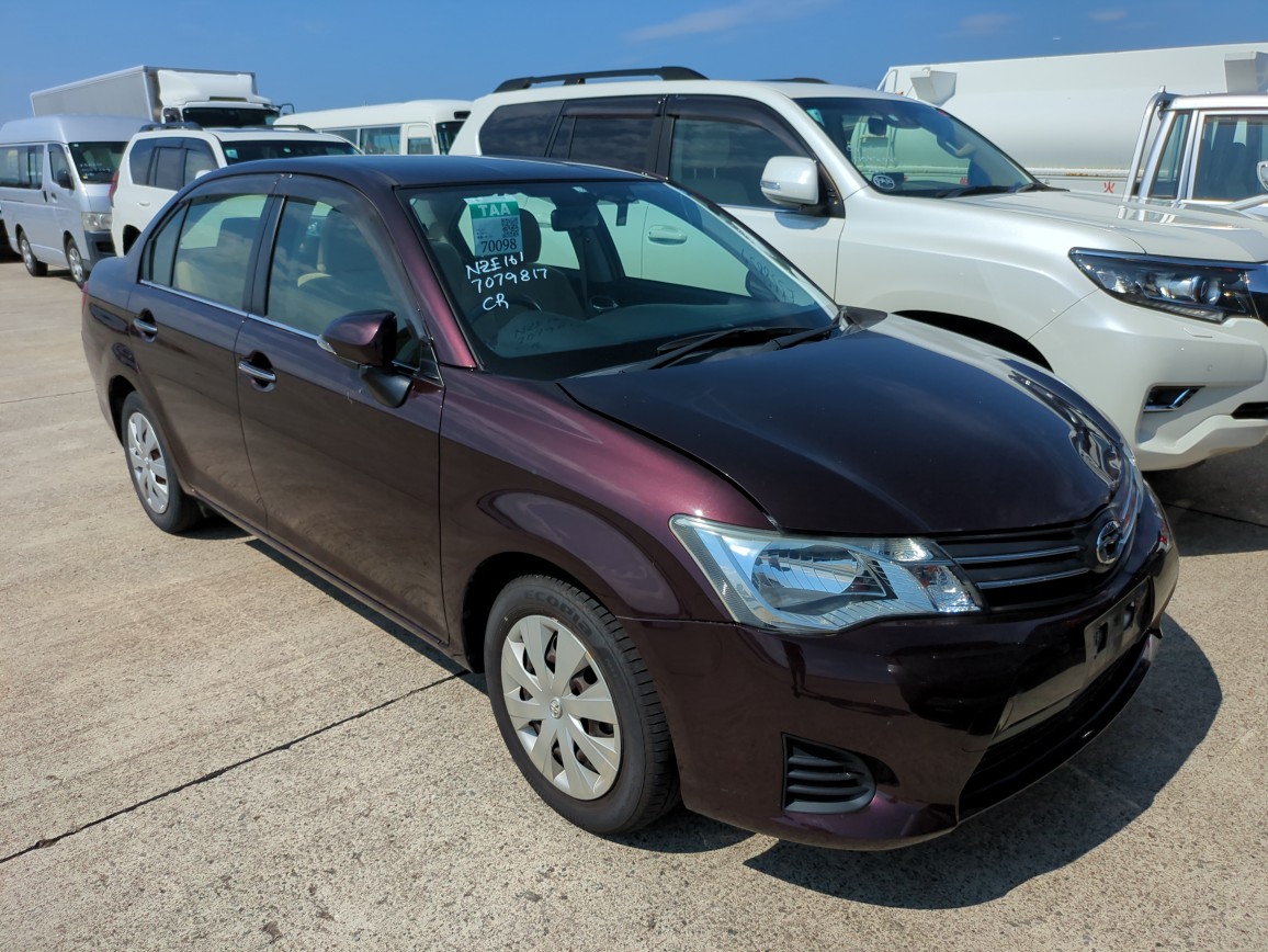 Toyota Corolla Axio 2013