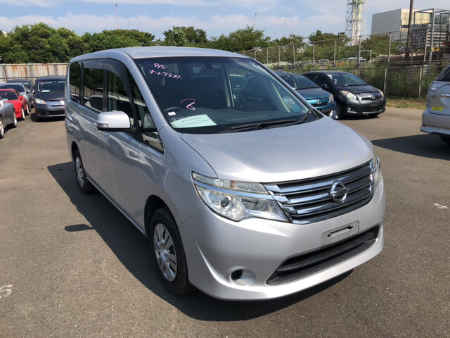 Nissan Serena 2014