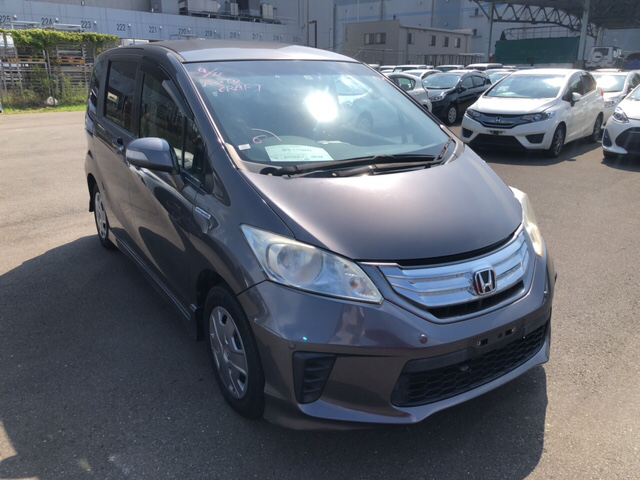 Honda Freed Hybrid 2013