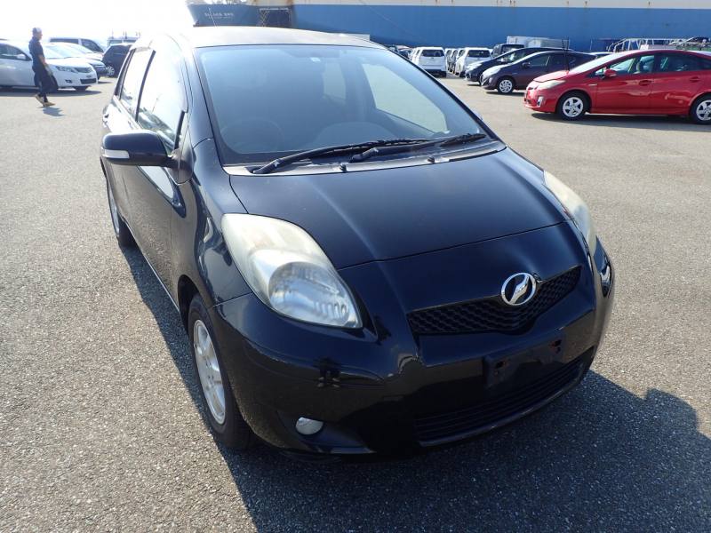 Toyota Vitz 2010