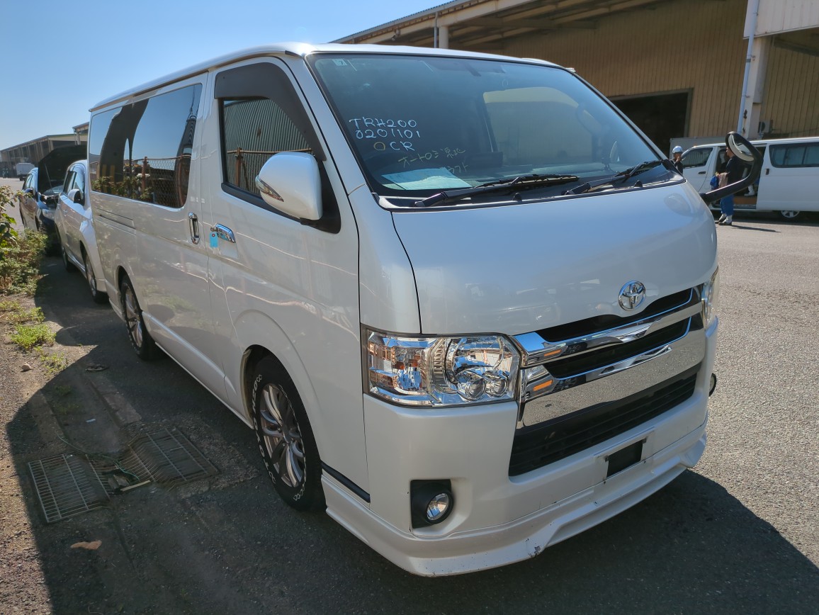 Toyota Hiace Van 2014