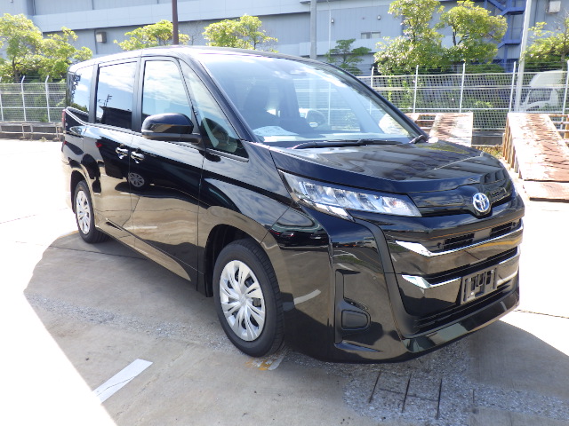 Toyota Noah 2024