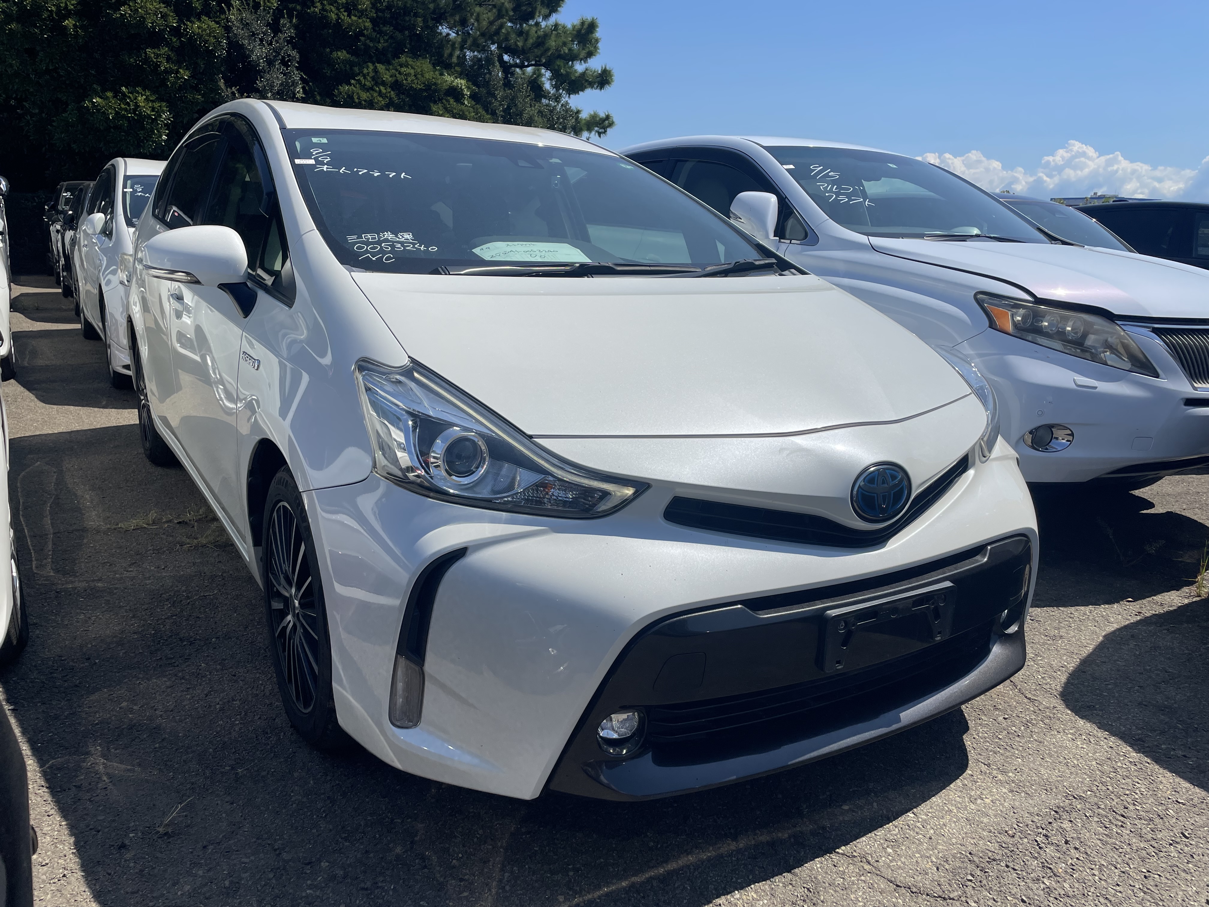 Toyota PRIUS ALPHA 2016