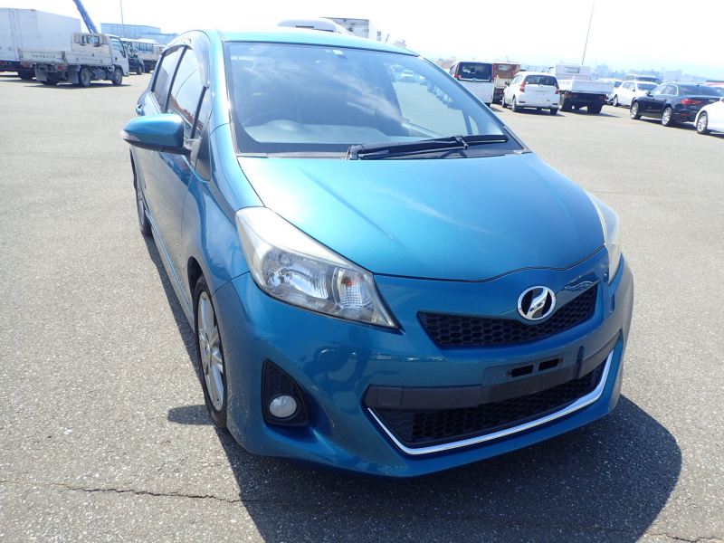 Toyota Vitz 2012