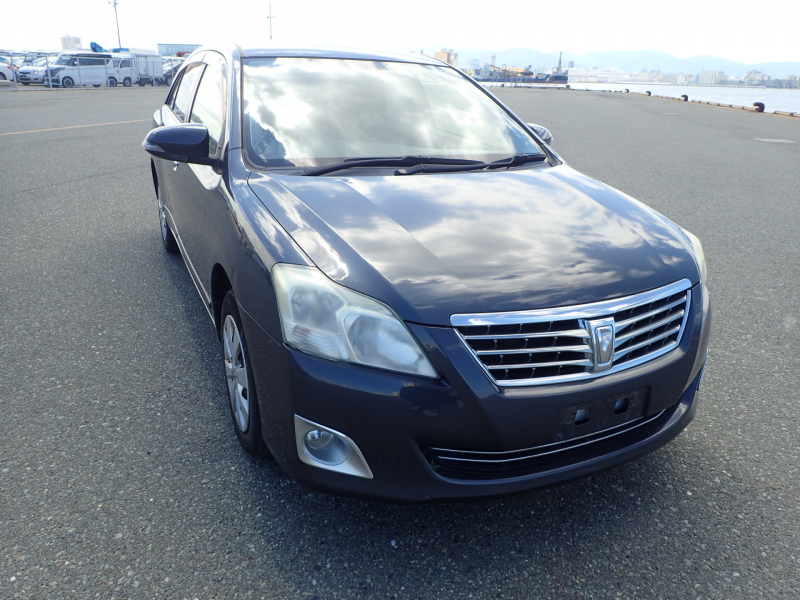 Toyota Premio 2013