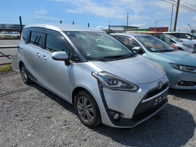 Toyota Sienta 2016