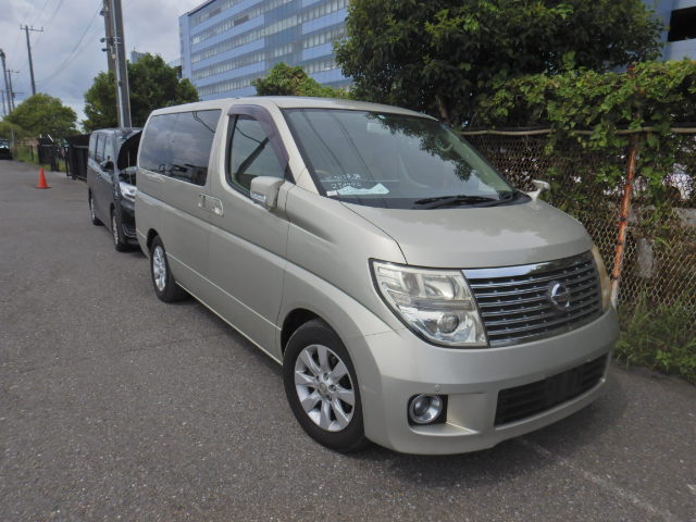 Nissan Elgrand 2009