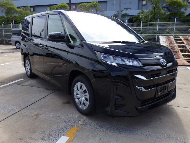 Toyota Noah 2024