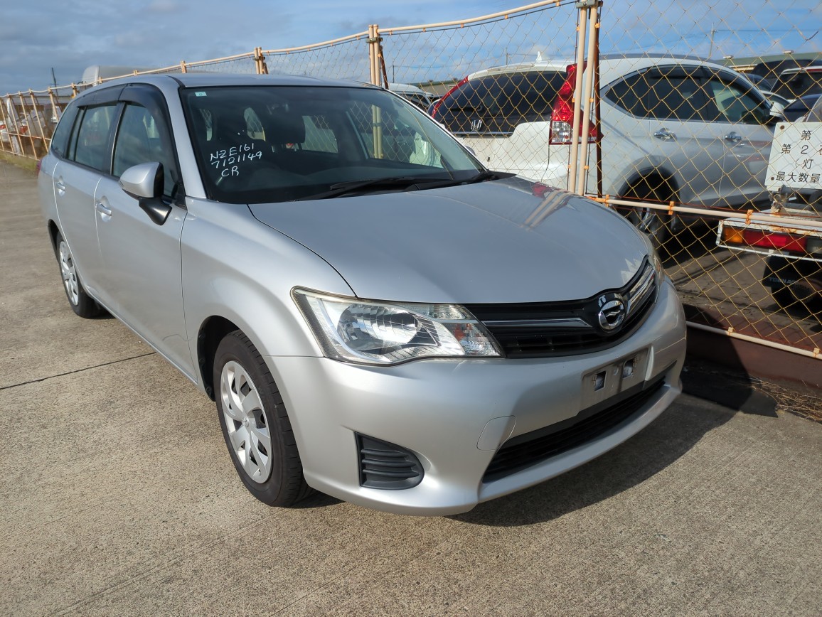 Toyota Corolla Fielder 2015