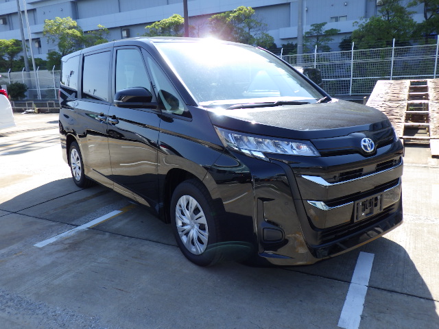 Toyota Noah 2024