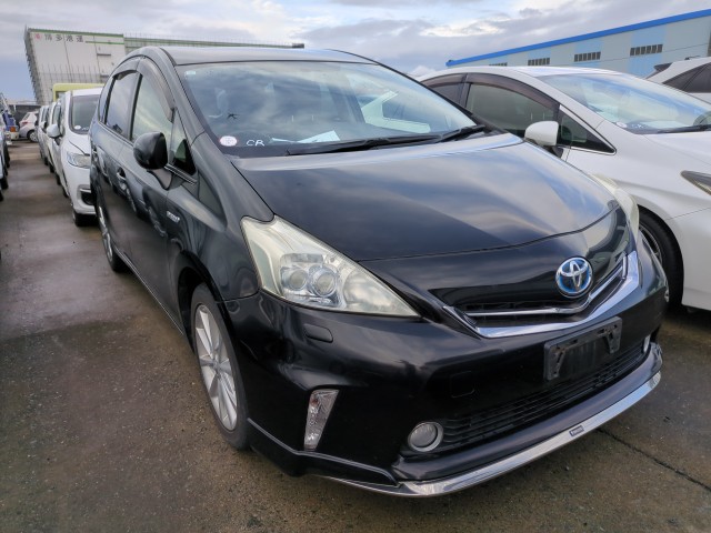 Toyota PRIUS ALPHA 2013