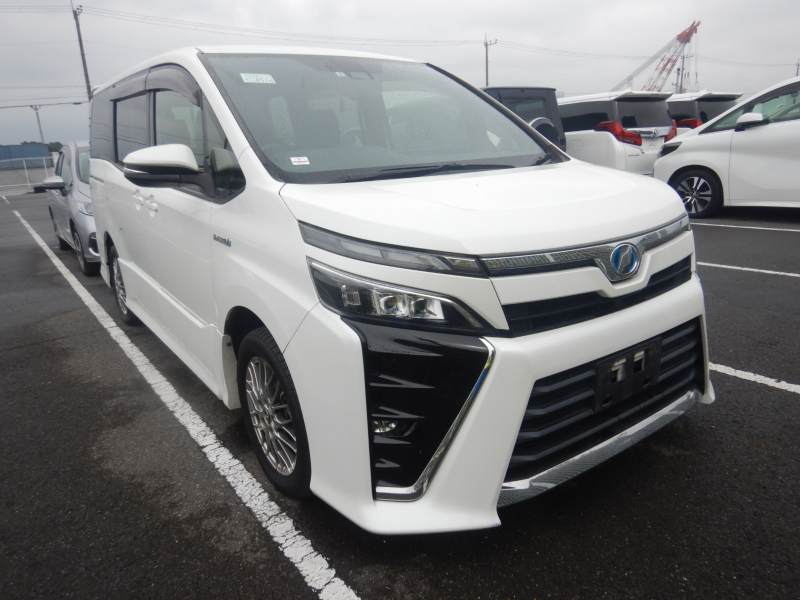 Toyota Voxy 2017