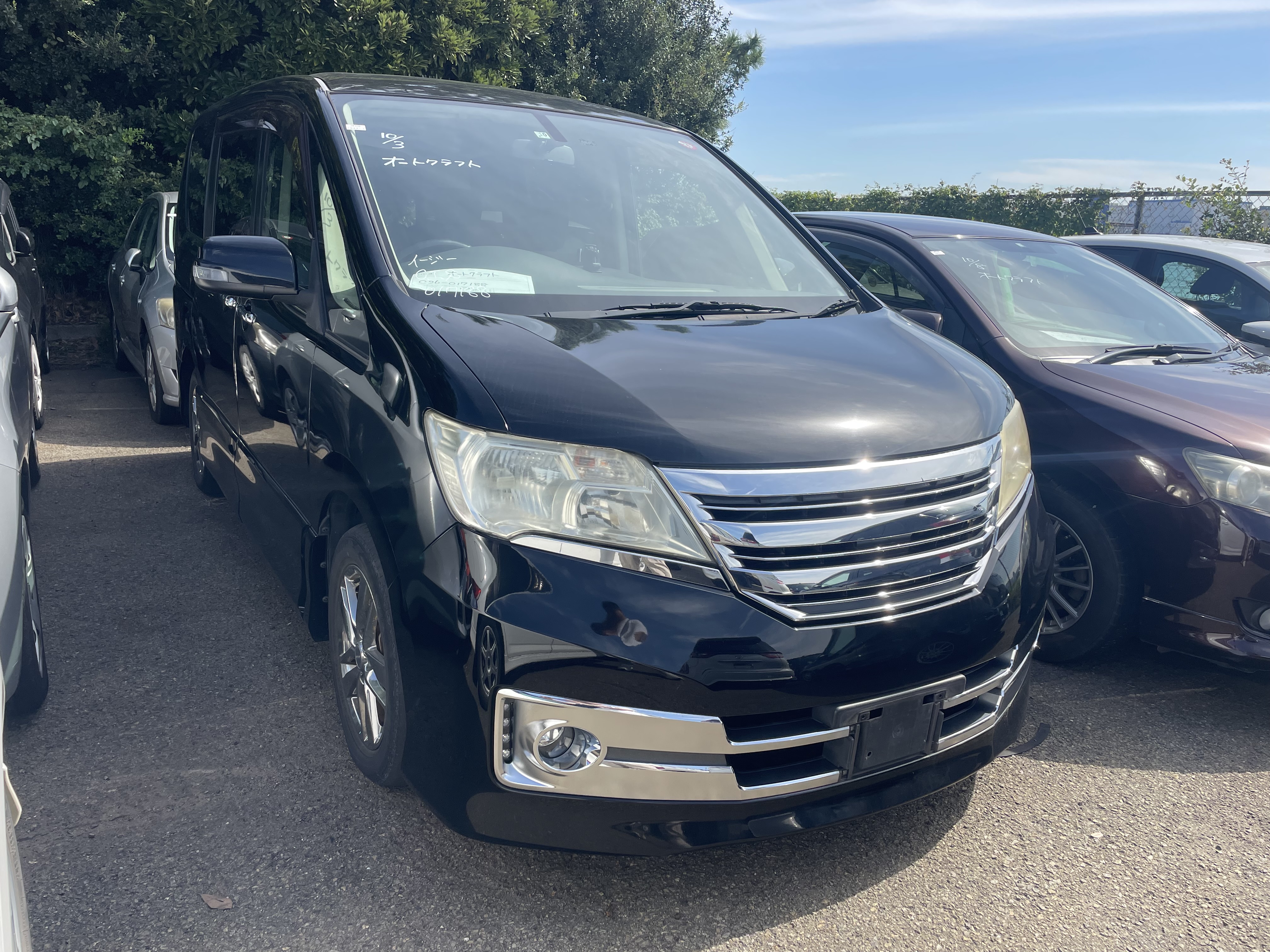 Nissan Serena 2011