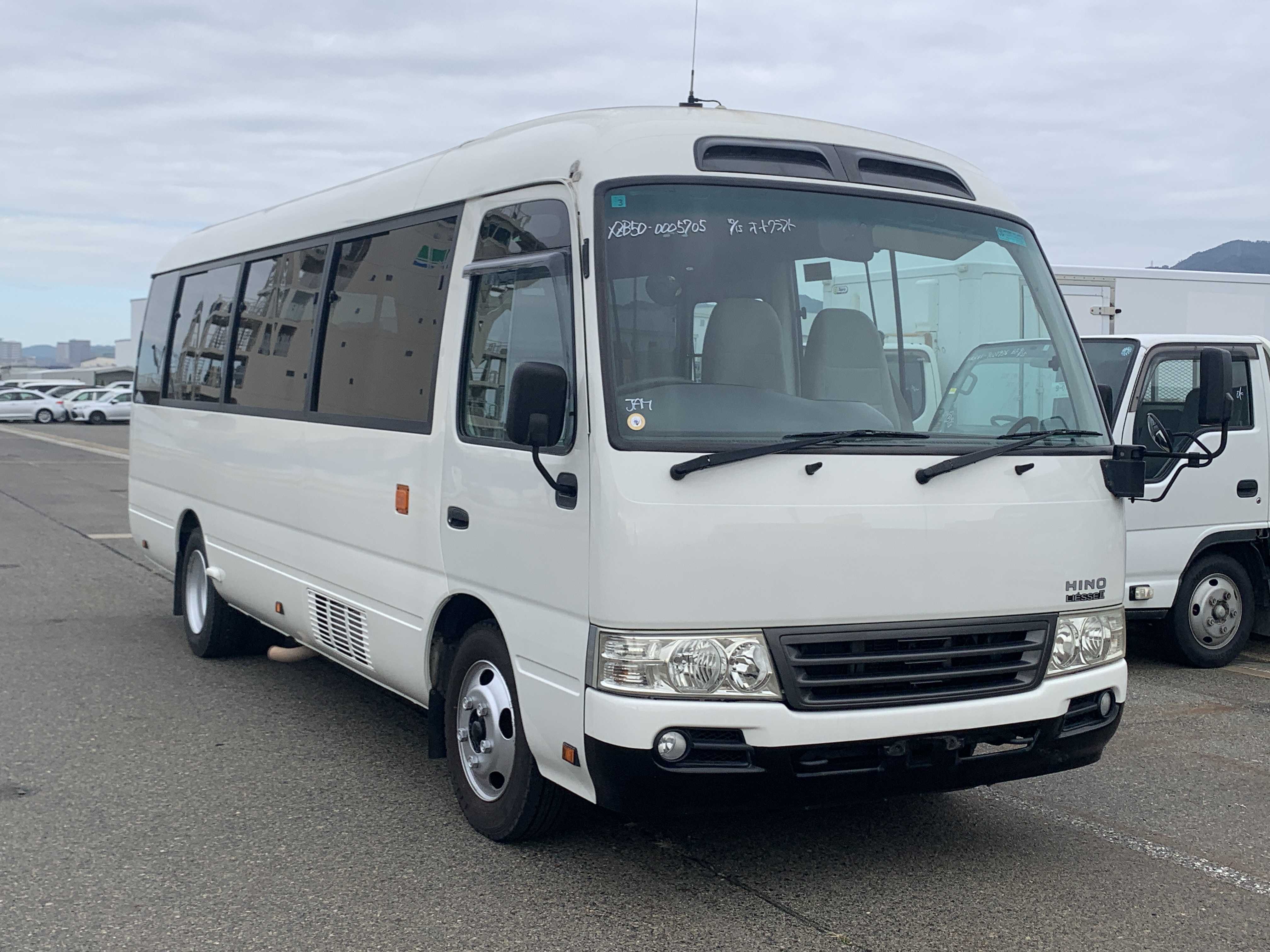 Hino Liesse II 2013