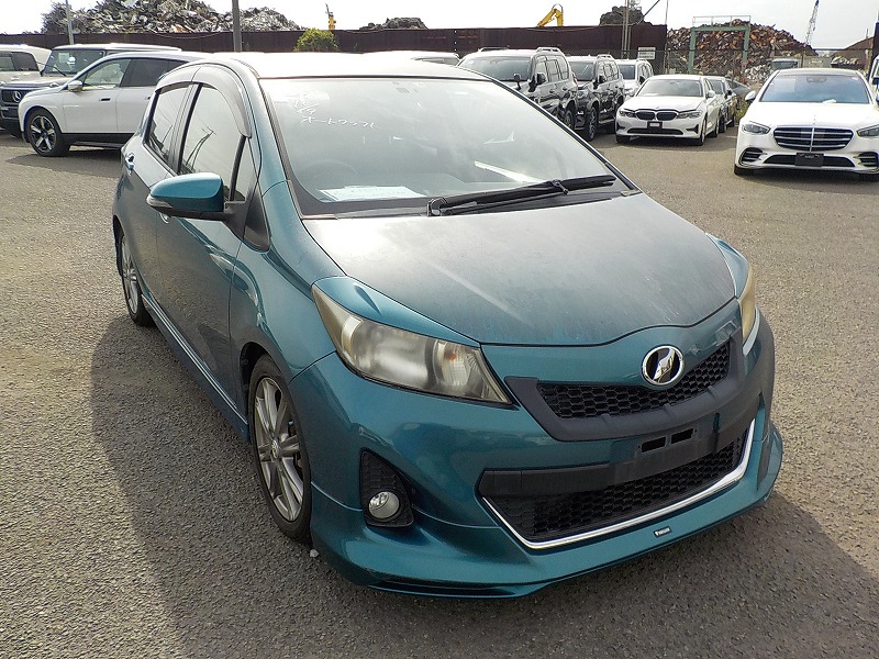 Toyota Vitz 2011