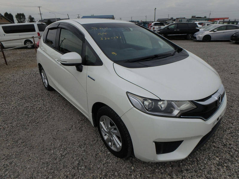 Honda Fit Hybrid 2015